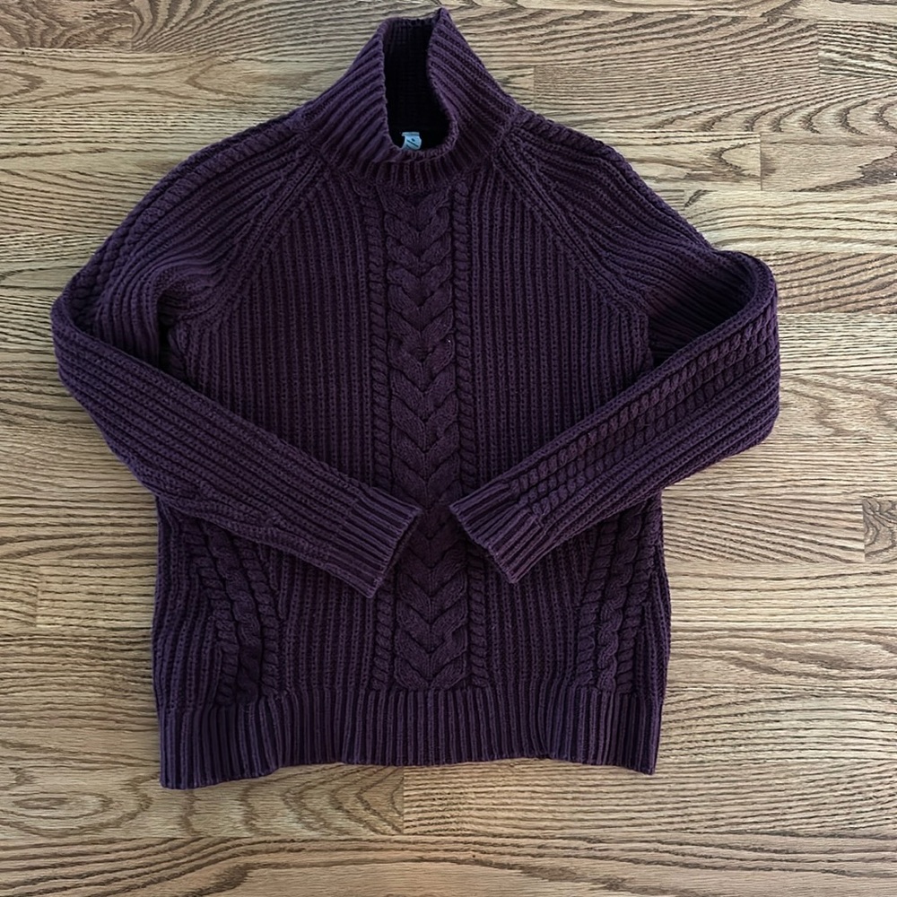 Lululemon chunky sweater